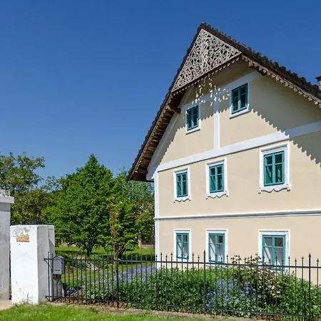 Homutův Statek 3*
