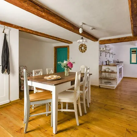 게스트하우스 Homutuv Statek