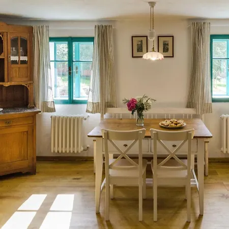 게스트하우스 Homutuv Statek Kokorin