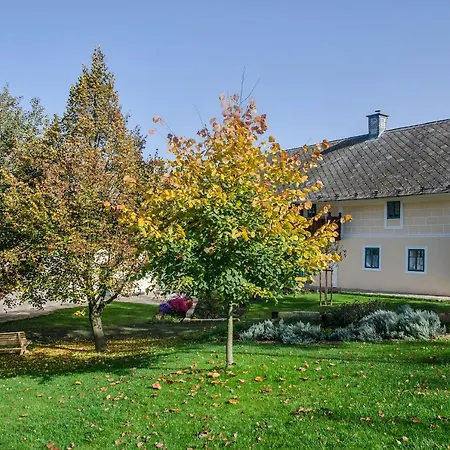 Homutuv Statek 게스트하우스