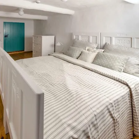 Homutuv Statek 3* Kokorin