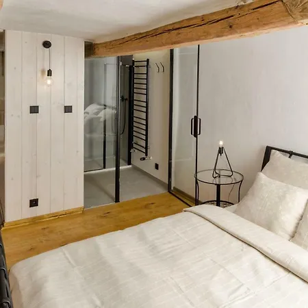 게스트하우스 Homutuv Statek Kokorin