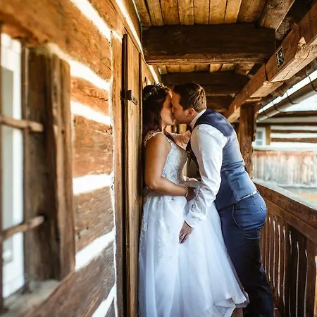 게스트하우스 Homutuv Statek