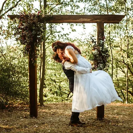 Homutuv Statek 게스트하우스