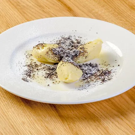 게스트하우스 Homutuv Statek